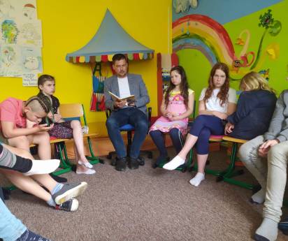 CELÉ ČESKO(VESKO) ČTE DĚTEM