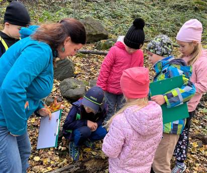 “Podzimní badatelé: Druháci na stopě tajemství přírody!”